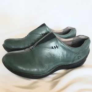 Bionica Green Leather Shoes Size 7